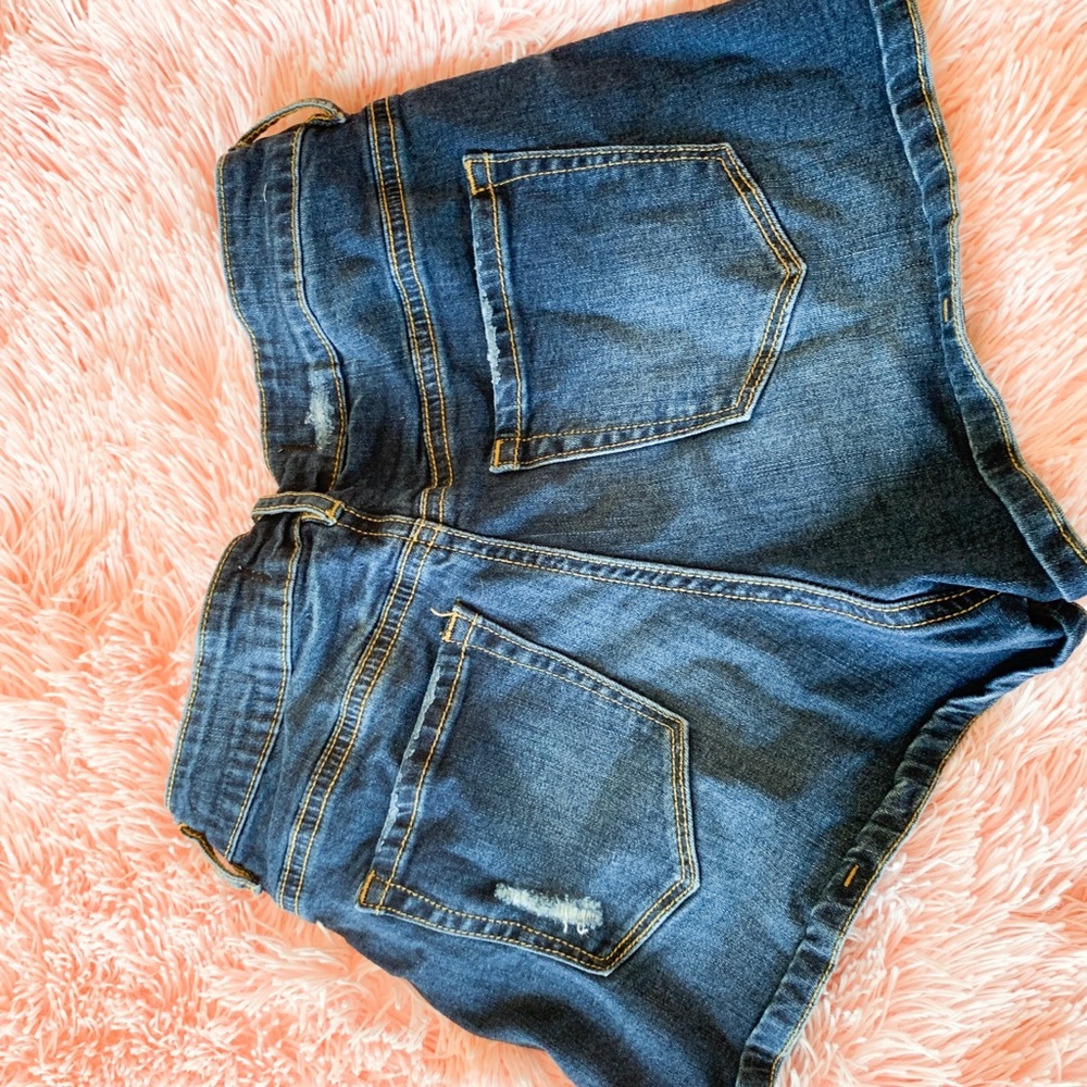 High Rise Jean shorts ! - Picture 3 of 3